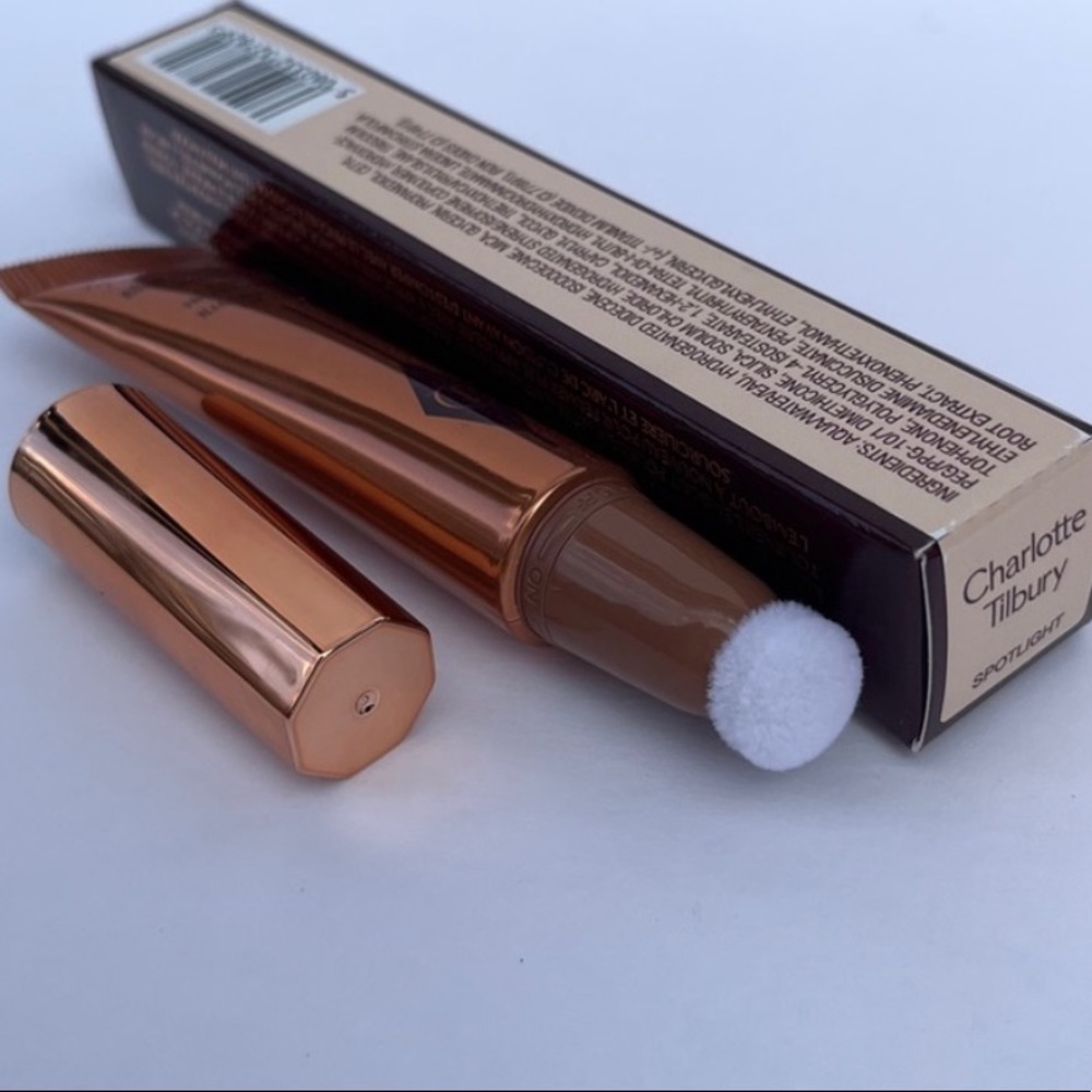 BRAND NEW! Charlotte Tilbury Spotlight Beauty Light Wand!